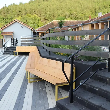 чудно място- стакевци