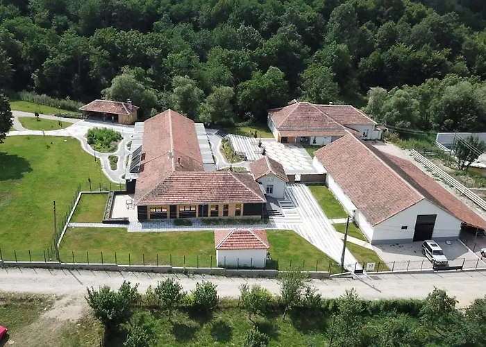 чудно място- стакевци *